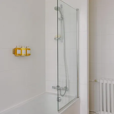 Yelo Lumiere Powered By Sonder 4* Cannes