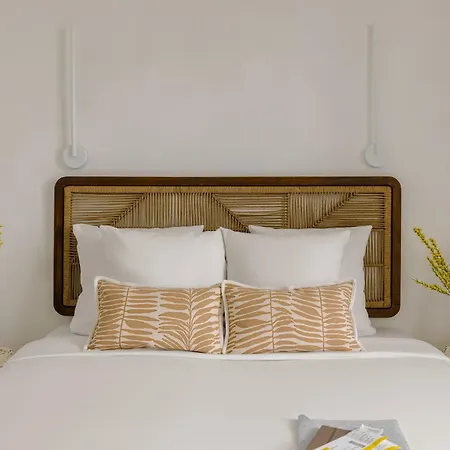 Yelo Lumiere Powered By Sonder Hotel