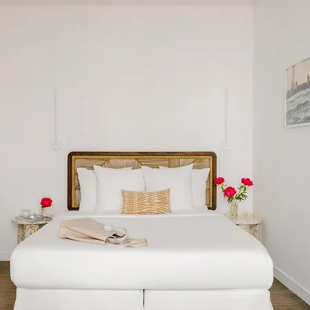 Hotel Yelo Lumiere Powered By Sonder