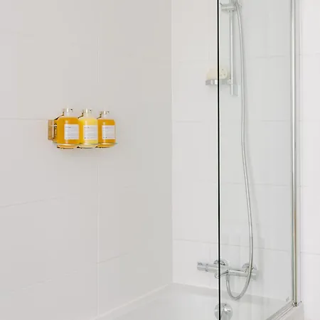 Yelo Lumiere Powered By Sonder Hotel Cannes