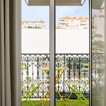Hotel Yelo Lumiere Powered By Sonder Cannes