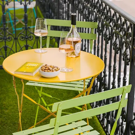 Yelo Lumiere Powered By Sonder 4* Cannes