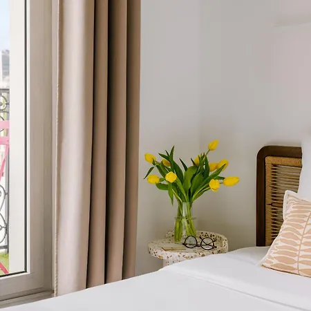 Yelo Lumiere Powered By Sonder Hotel