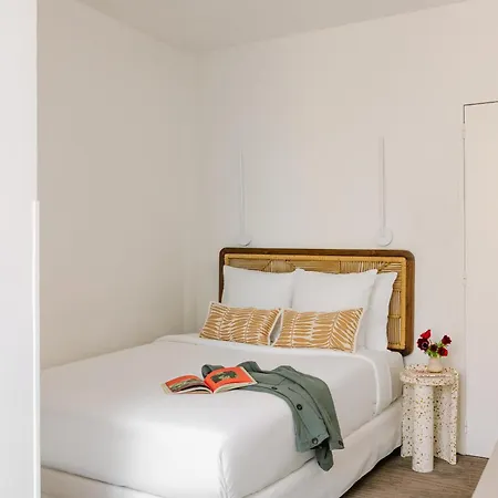 Hotel Yelo Lumiere Powered By Sonder
