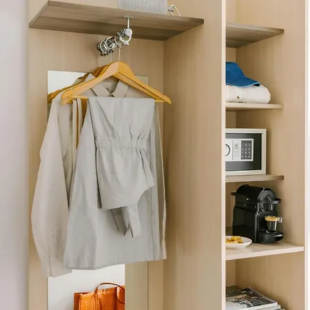 Yelo Lumière Centre Ville, Sonder By Marriott Bonvoy 4* Cannes